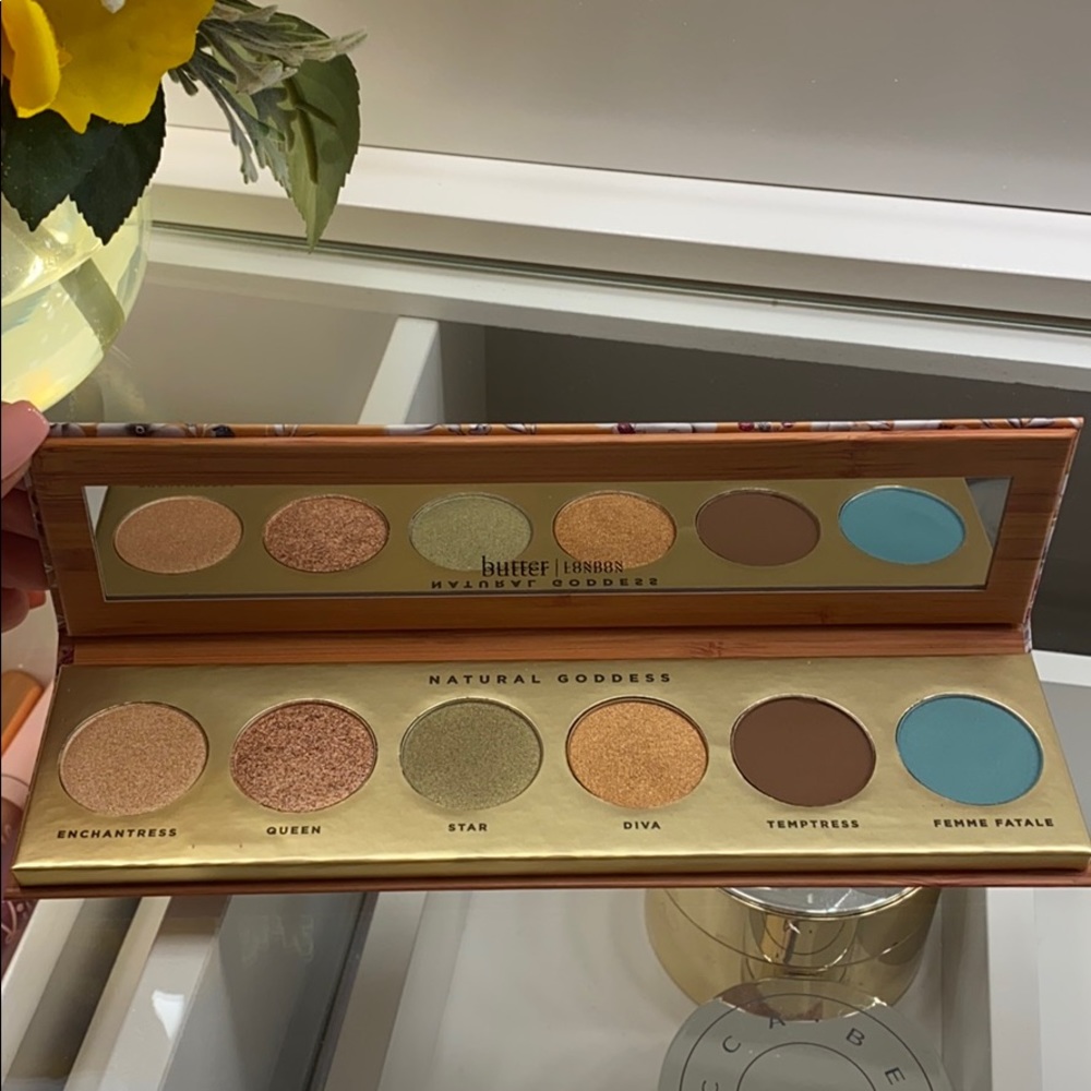 butter LONDON eyeshadow pallet
